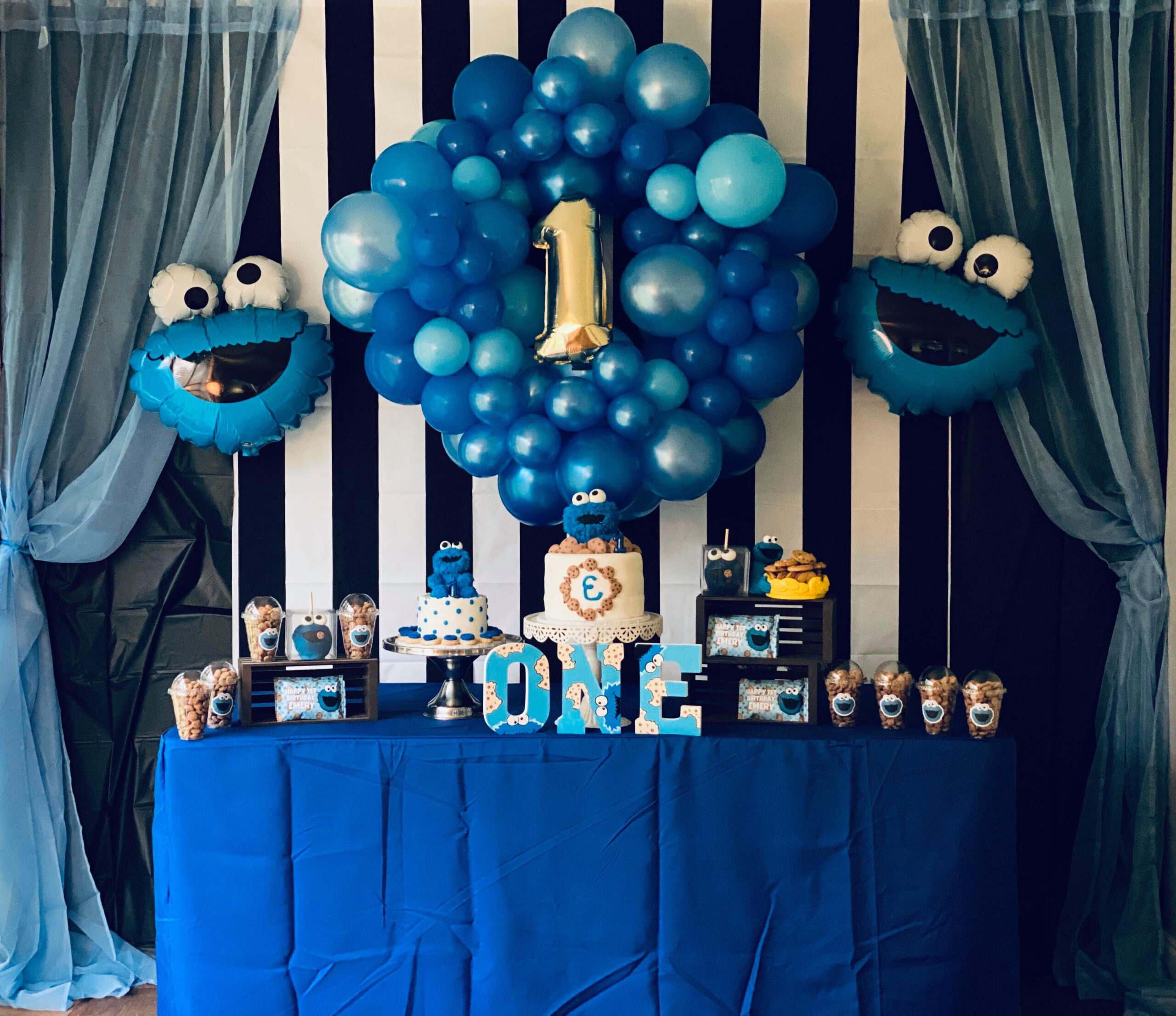 Cookie monster how to balloon garland for 1st Birthday party boy 