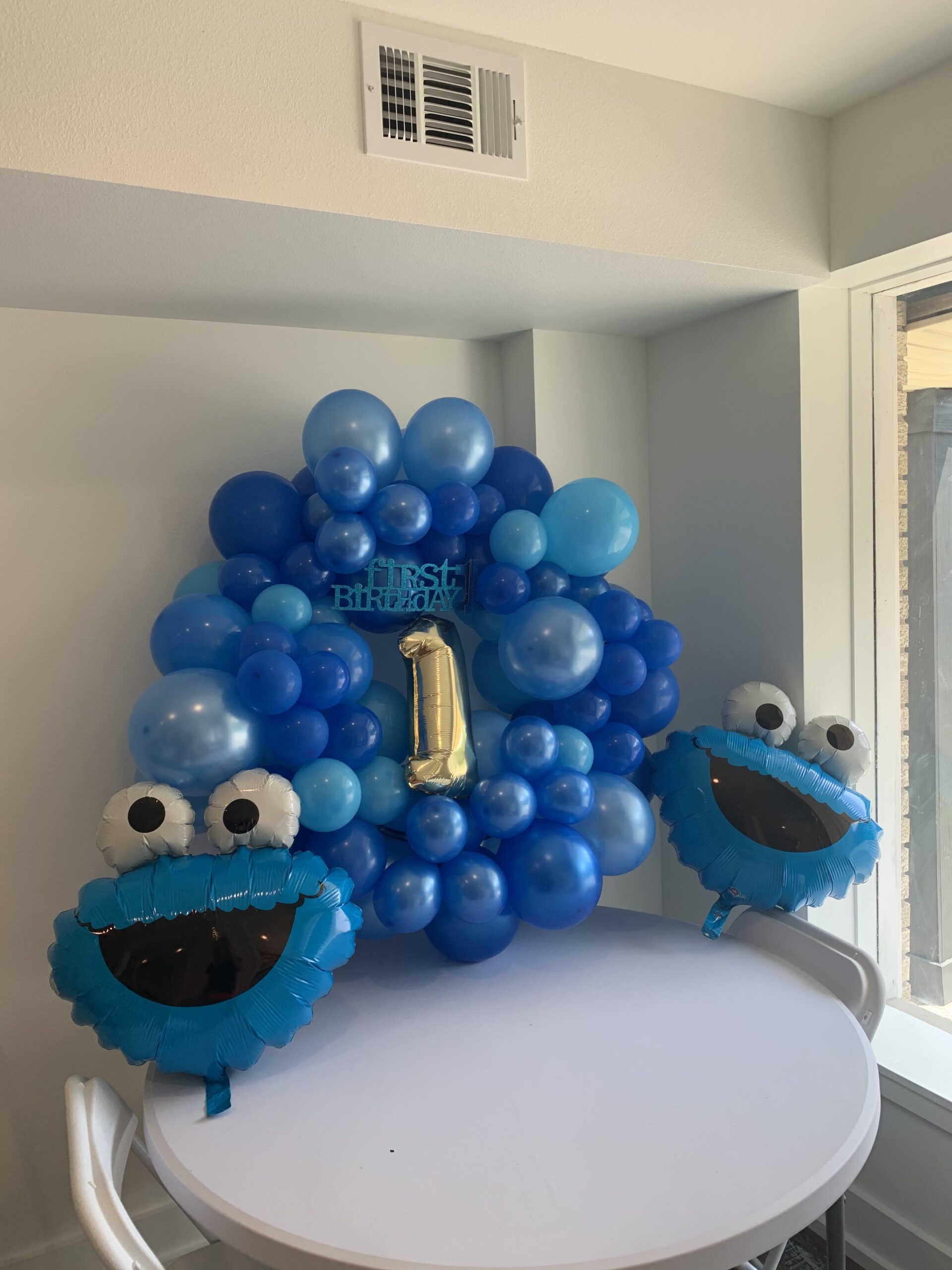 How to Create a Balloon Arch with Fishing Line