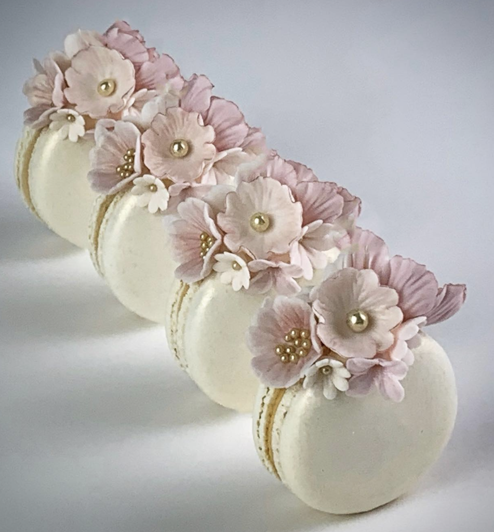 floral macarons